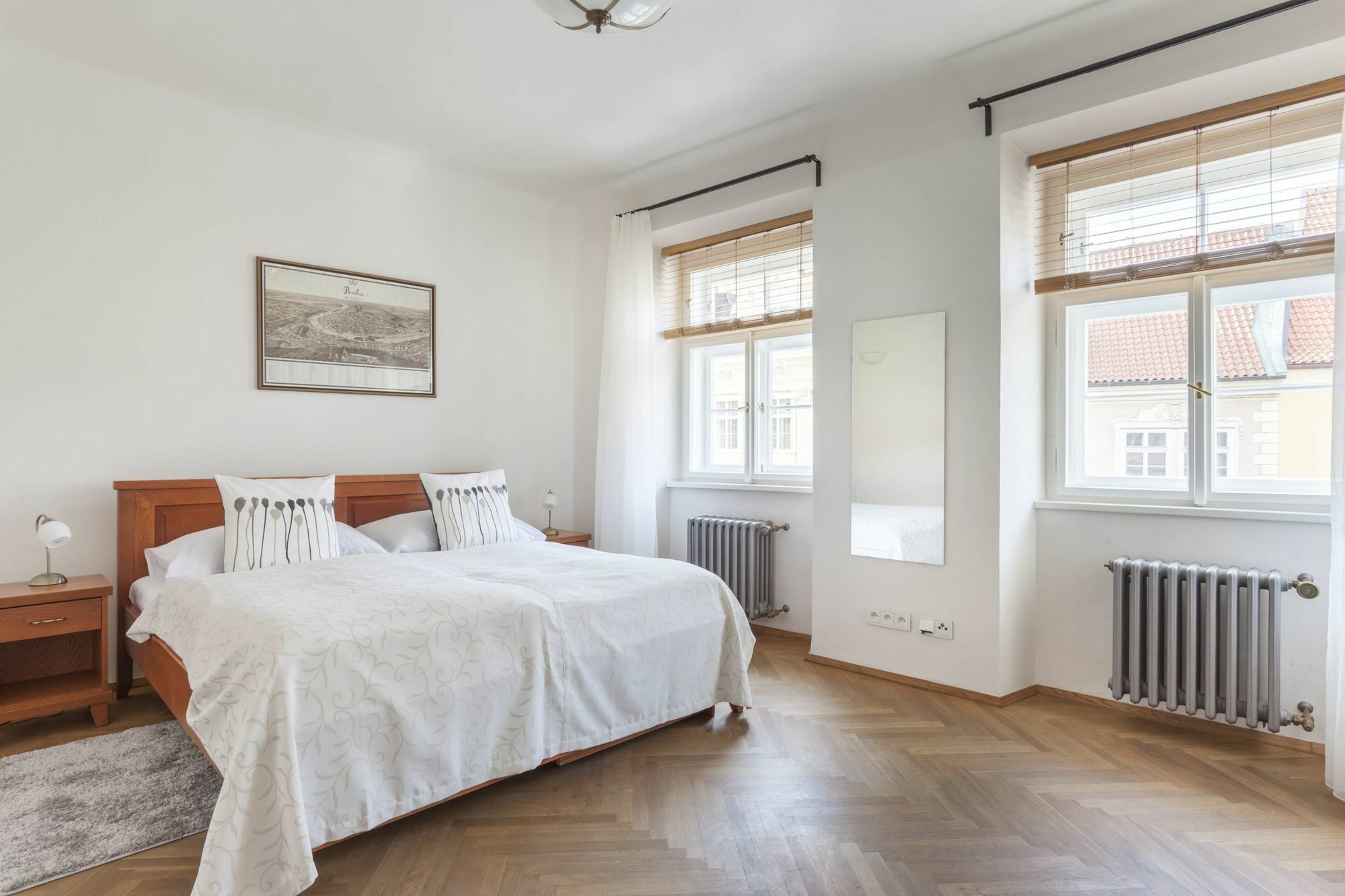 Hotel At The Golden Scissors Praha Bagian luar foto